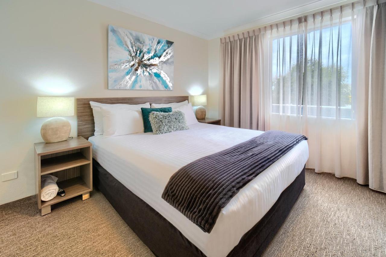 & Aparthotel 3*